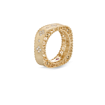 PRINCESS RING